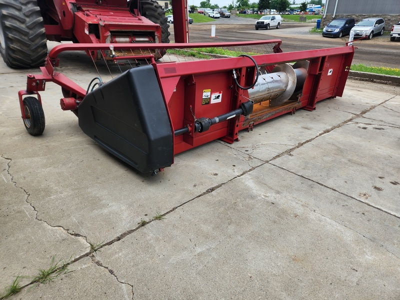 Combines & Harvesting Equipment  Case IH 1015 Pickup Head Photo