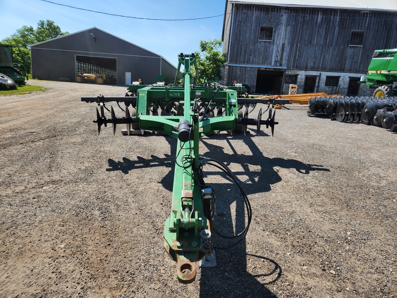 Soil Savers and Chisel Plows  John Deere 512 Disc Ripper  Photo