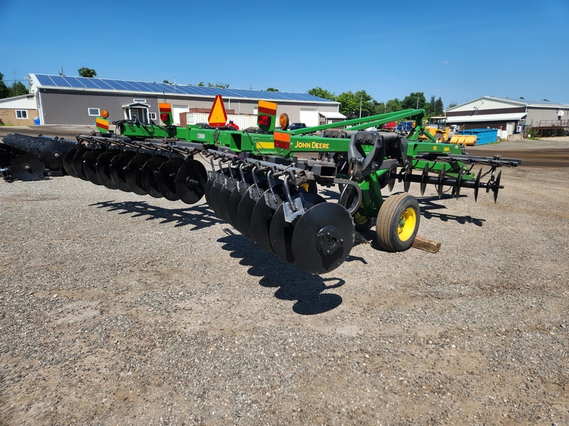 Soil Savers and Chisel Plows  John Deere 512 Disc Ripper  Photo