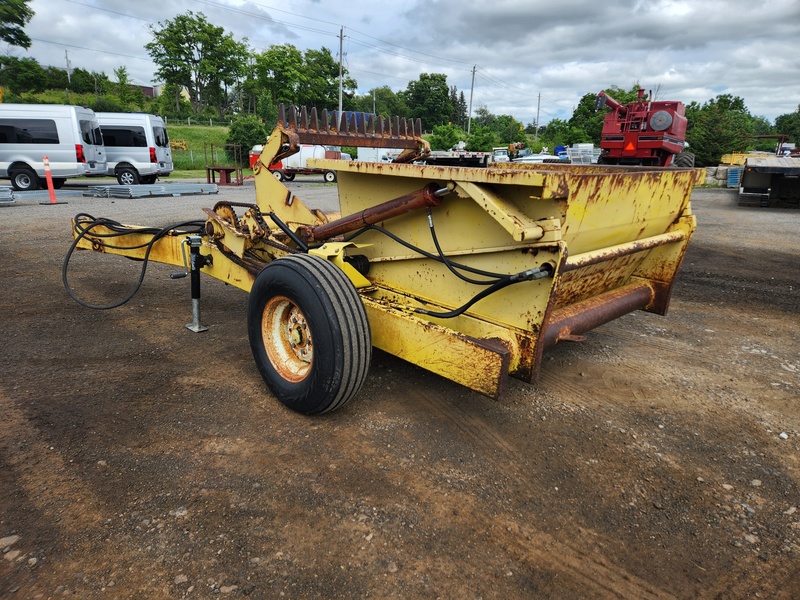 Rock Pickers and Rock Rakes  Degelman 570 Rock Picker  Photo