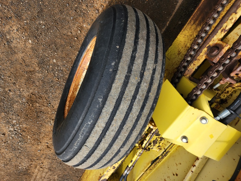 Rock Pickers and Rock Rakes  Degelman 570 Rock Picker  Photo