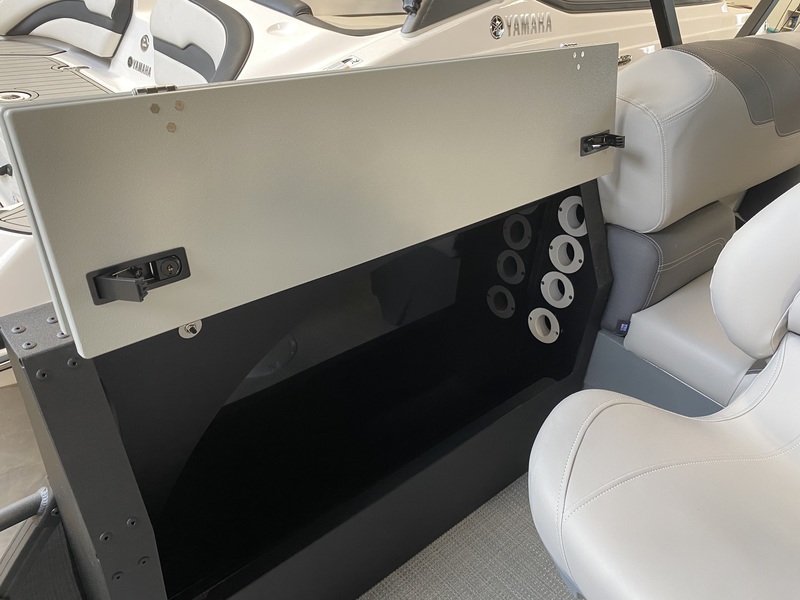 Boats  2024 Sylvan L1 Party Fish Pontoon Photo