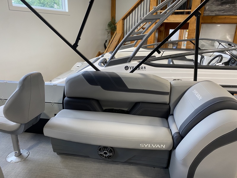 Boats  2024 Sylvan L1 Party Fish Pontoon Photo