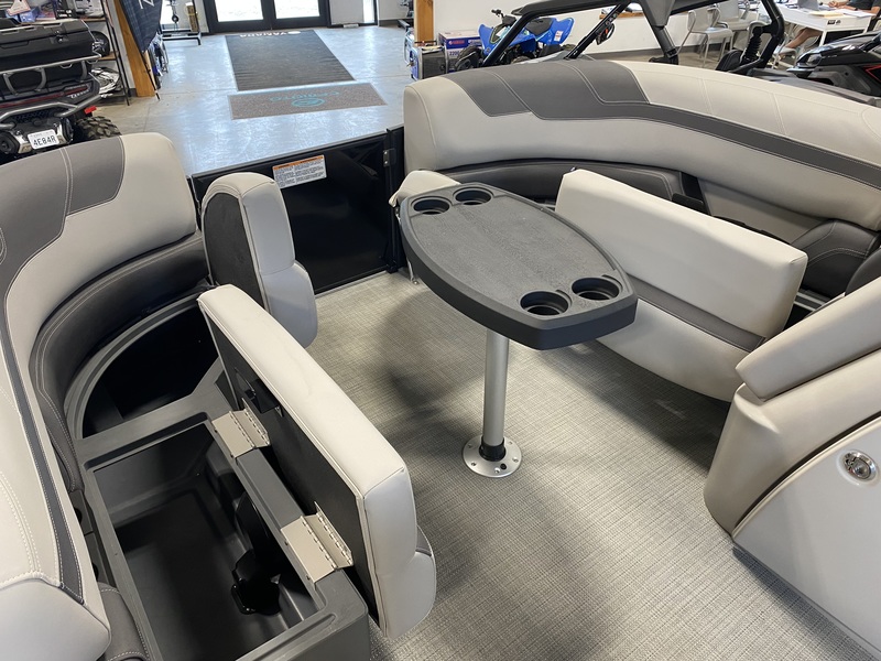 Boats  2024 Sylvan L1 Party Fish Pontoon Photo
