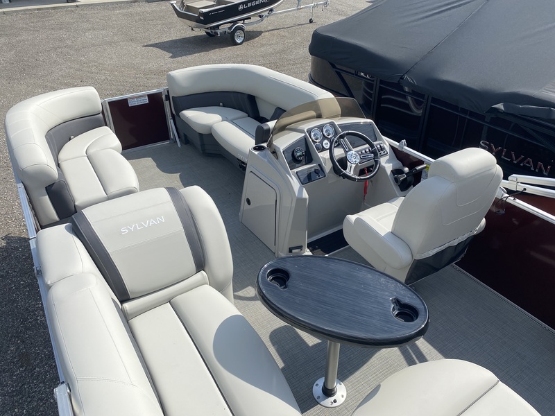 Boats  2025 Sylvan Mirage 820 Cruise  Photo