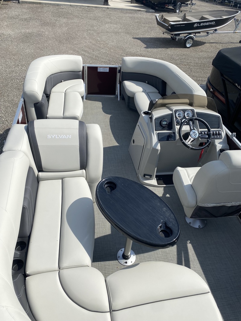 Boats  2025 Sylvan Mirage 820 Cruise  Photo