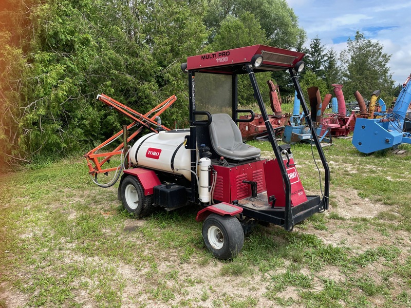 Chemical/Fertilizer Application  Toro Multi-Pro 1100 Gas Sprayer Photo