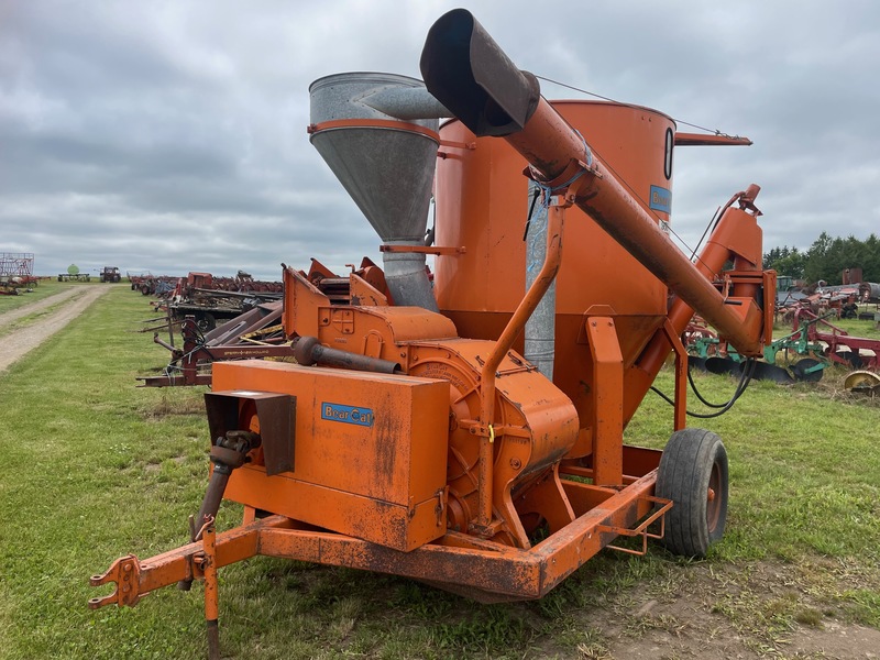 Grain Handling  Bearcat 950 Mixmill Hammermill Photo