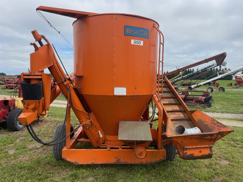 Grain Handling  Bearcat 950 Mixmill Hammermill Photo
