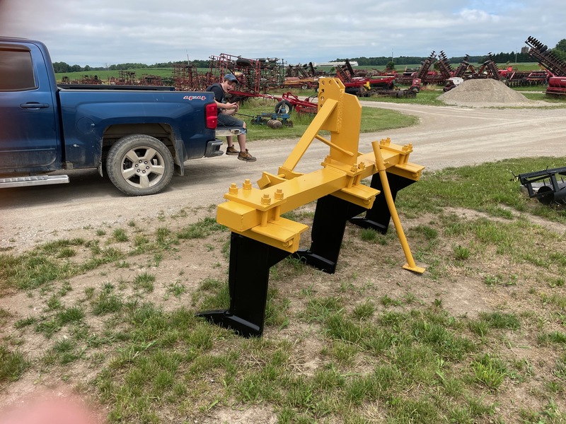 Tillage - Plows  Taylorway 3 Shank Ripper | 3 Point Hitch Photo