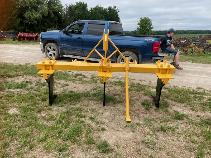 Tillage - Plows  Taylorway 3 Shank Ripper | 3 Point Hitch Photo