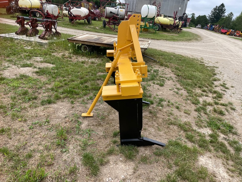 Tillage - Plows  Taylorway 3 Shank Ripper | 3 Point Hitch Photo