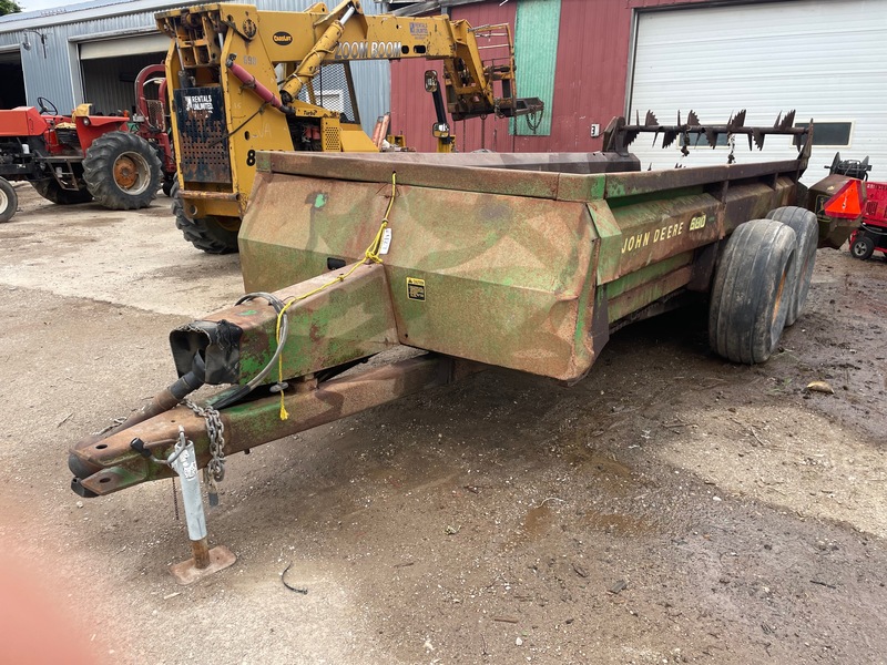 Manure Equipment  John Deere 680 Tandem Manure Spreader - Double Beater Photo