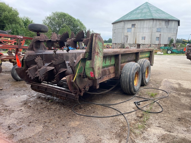 Manure Equipment  John Deere 680 Tandem Manure Spreader - Double Beater Photo