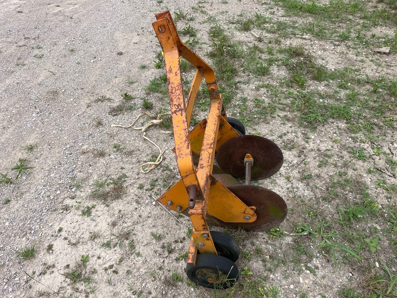 Tillage - Other  Sod-Garlic Lifter - 3 Point Hitch Photo
