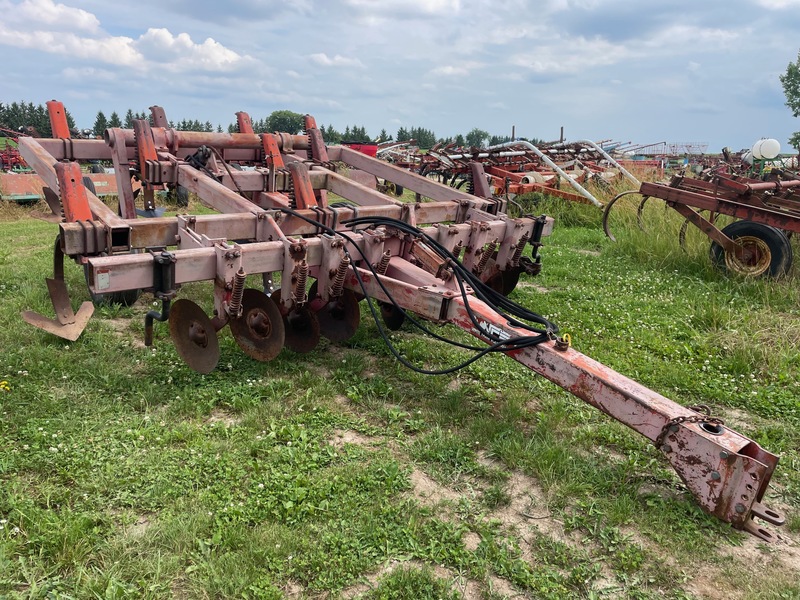 White 435 Disc Chisel Plow - 10 Teeth