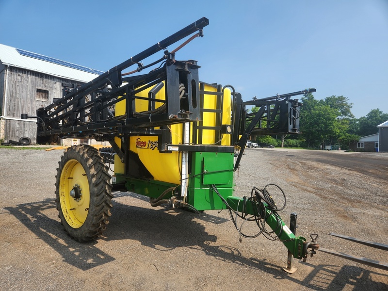 Demco 1250 Pulltype Sprayer 