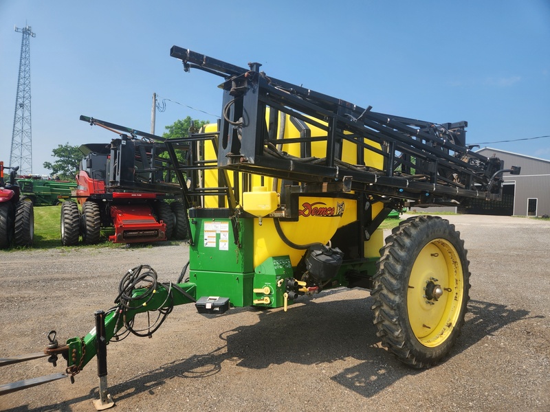 Sprayers  Demco 1250 Pulltype Sprayer  Photo