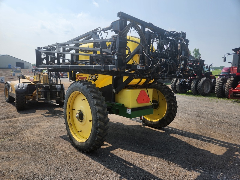 Sprayers  Demco 1250 Pulltype Sprayer  Photo