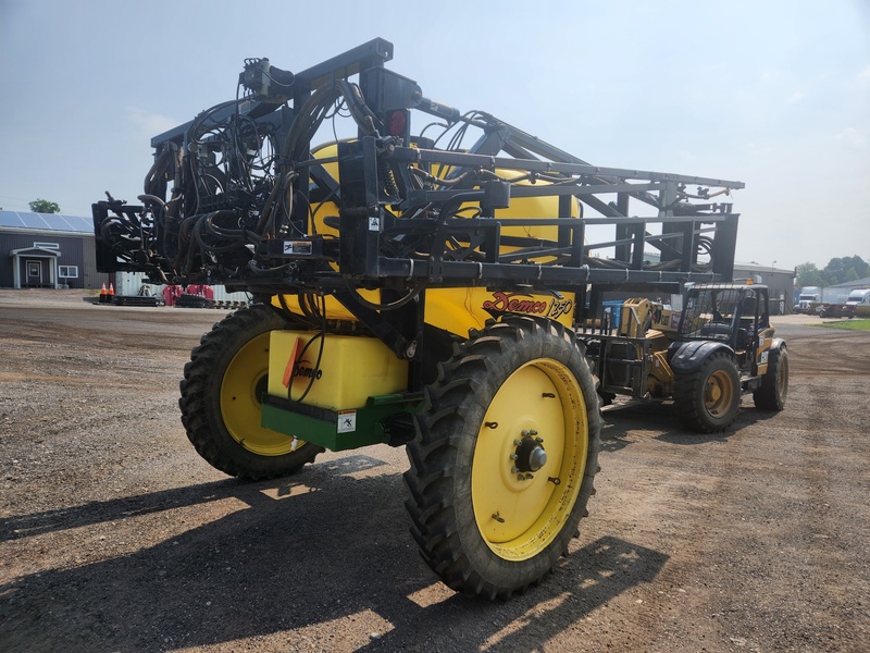 Sprayers  Demco 1250 Pulltype Sprayer  Photo