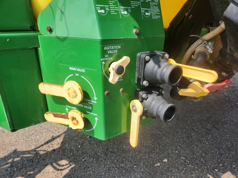 Sprayers  Demco 1250 Pulltype Sprayer  Photo