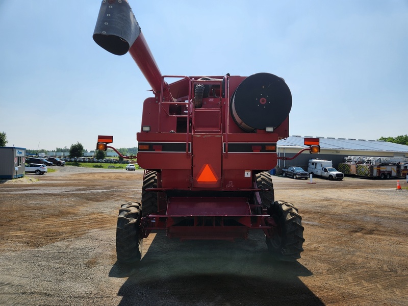 Combines & Harvesting Equipment  Case IH 2388 Combine   Photo