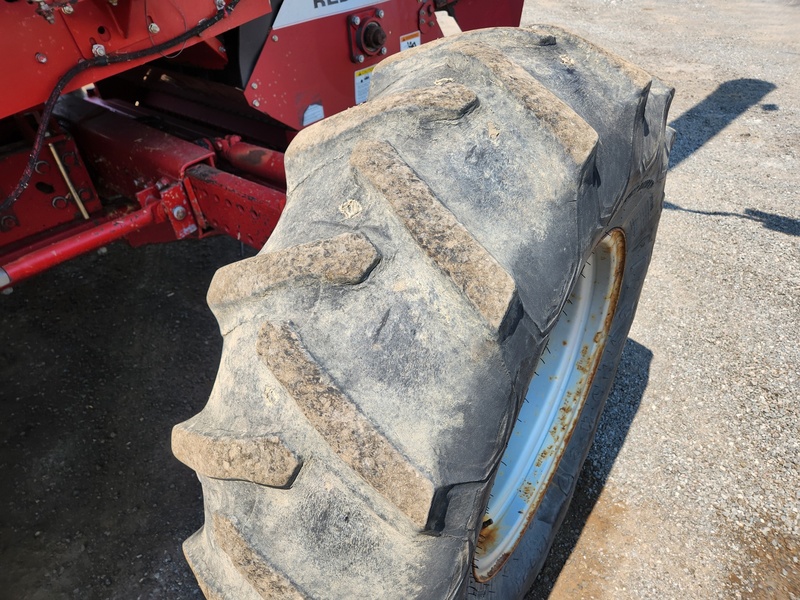 Combines & Harvesting Equipment  Case IH 2388 Combine   Photo