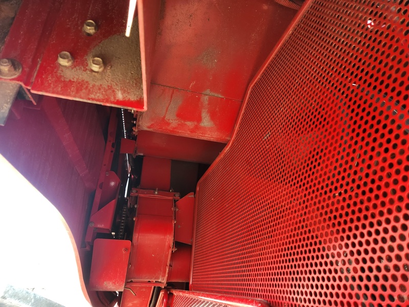 Combines & Harvesting Equipment  Case IH 2388 Combine   Photo