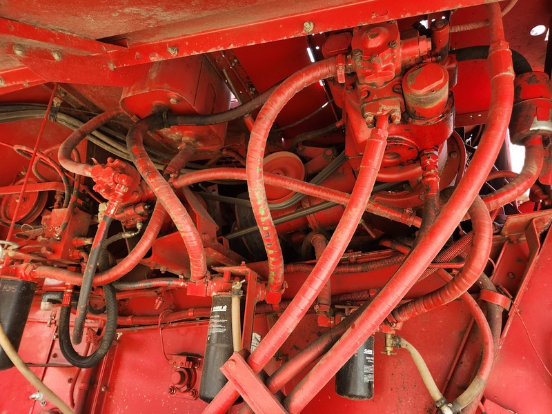 Combines & Harvesting Equipment  Case IH 2388 Combine   Photo