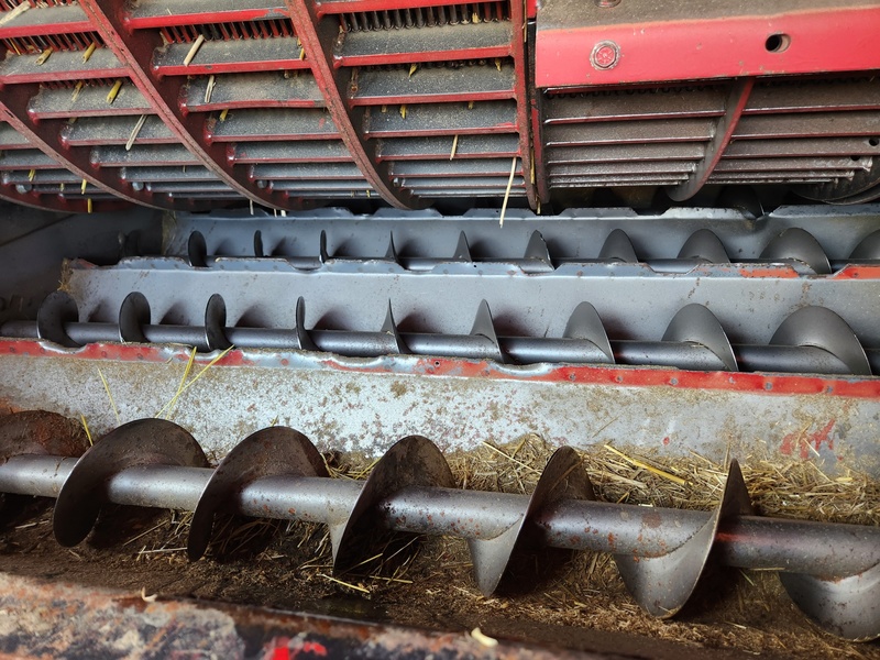 Combines & Harvesting Equipment  Case IH 2388 Combine   Photo