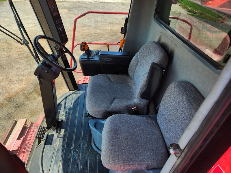 Combines & Harvesting Equipment  Case IH 2388 Combine   Photo
