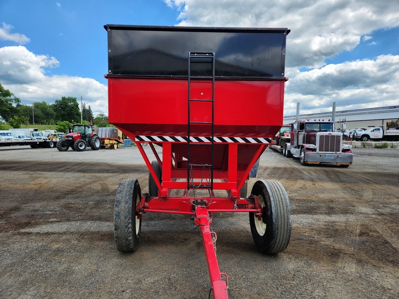 Wagons and Buggies  Bruns 400 Gravity Wagon  Photo
