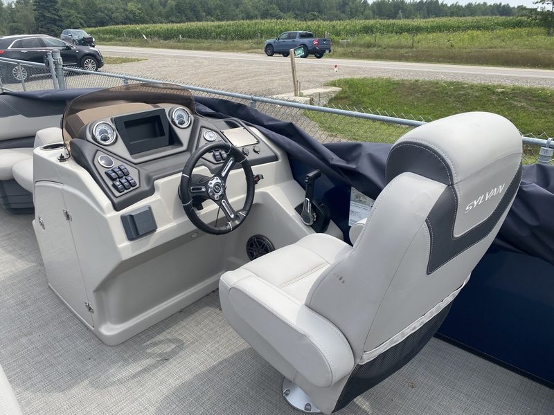 Boats  2024 Sylvan L1 DLZ tritoon boat Photo