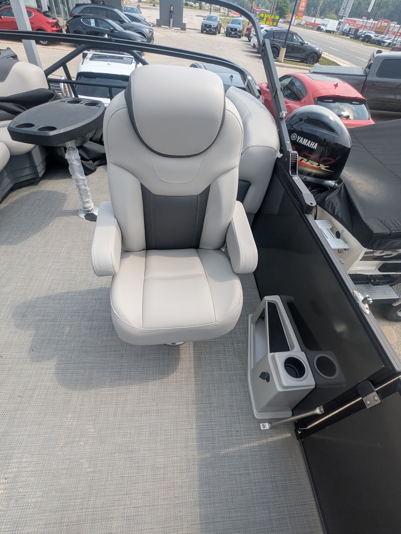 Boats  2024 Sylvan L1 LZ Tritoon boat Photo