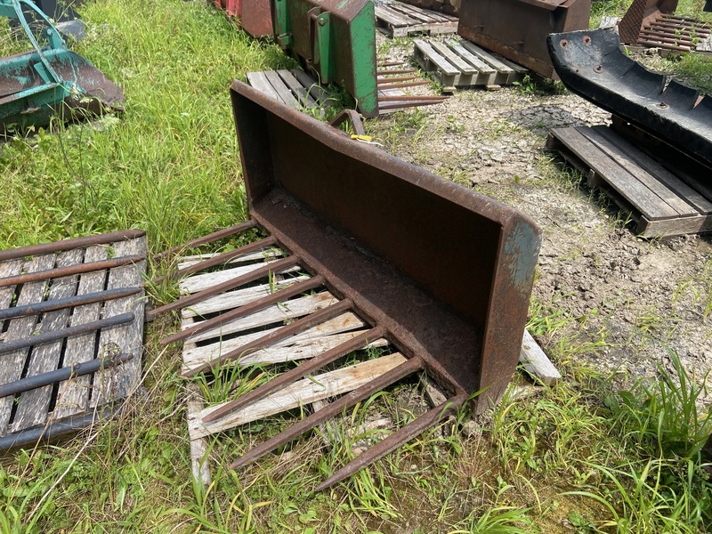 Manure Equipment  Manure Fork - 4.5FT Photo