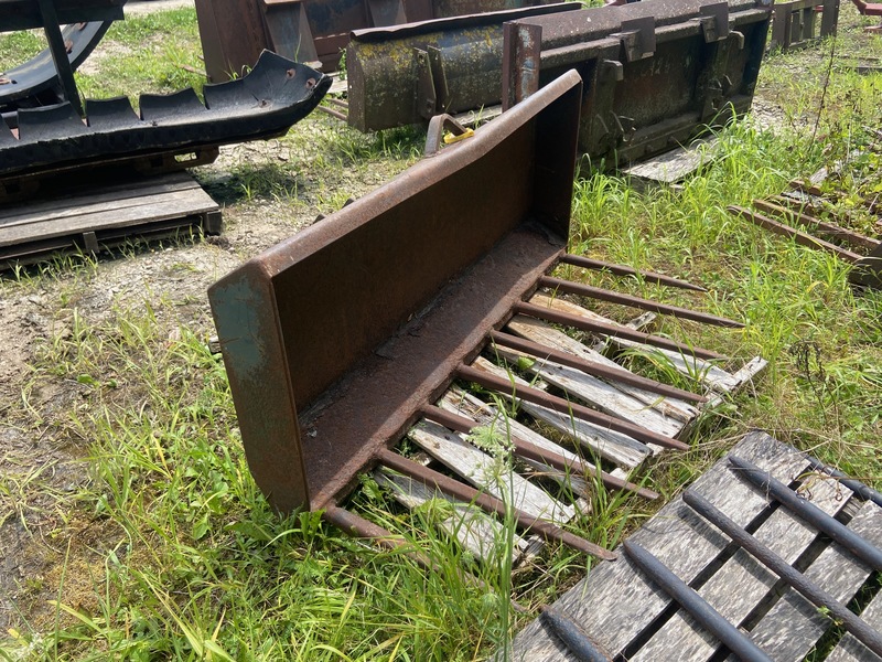 Manure Equipment  Manure Fork - 4.5FT Photo