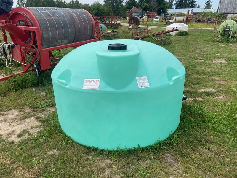 Liquid Tank - 800 Gallons