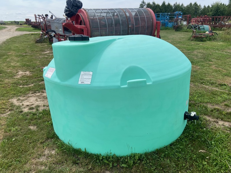 Chemical/Fertilizer Application  Liquid Tank - 800 Gallons Photo