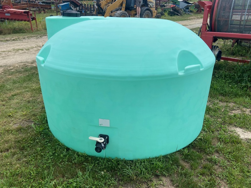 Chemical/Fertilizer Application  Liquid Tank - 800 Gallons Photo