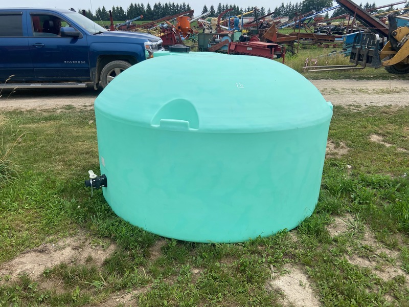 Chemical/Fertilizer Application  Liquid Tank - 800 Gallons Photo