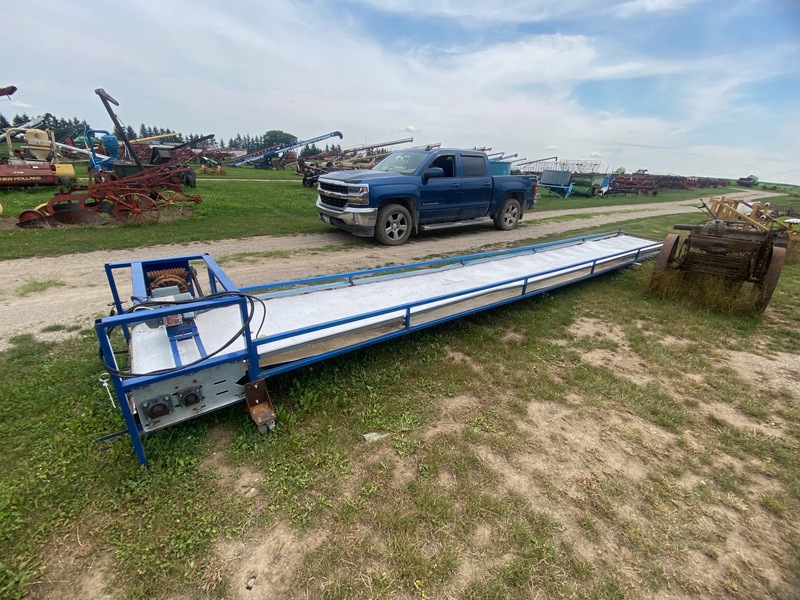 Grain Handling  Electric Belt Conveyor - 32" x 26' Photo