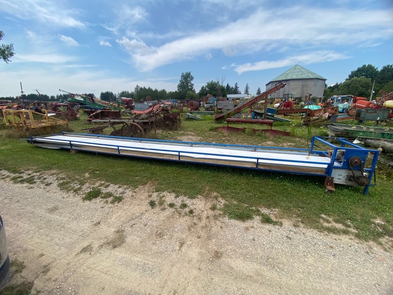 Grain Handling  Electric Belt Conveyor - 32" x 26' Photo