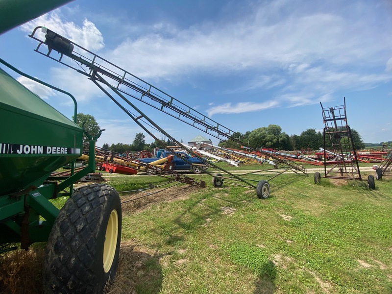 Hay/Forage/Livestock  Electric Square Bale Elevator - 40ft Photo