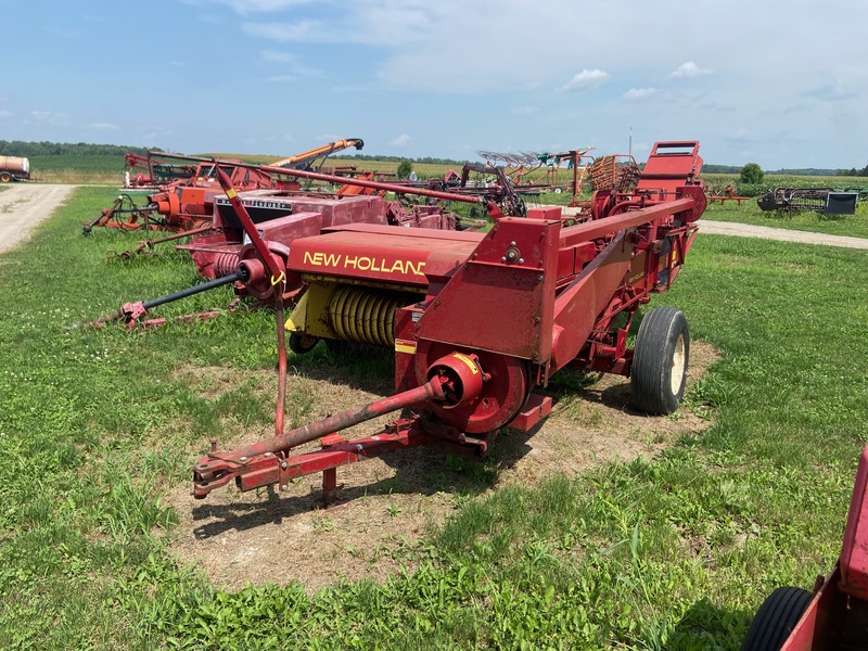 Hay/Forage/Livestock  New Holland 273 Small Square Baler with Thrower Photo