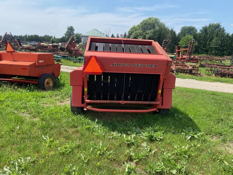 Hay/Forage/Livestock  New Idea 484 Round Baler with Monitor Photo