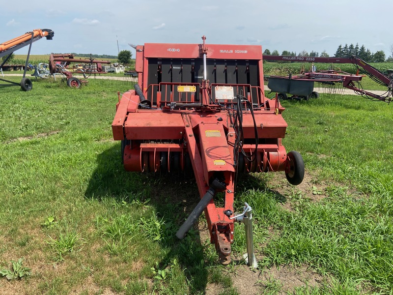 Hay/Forage/Livestock  New Idea 484 Round Baler with Monitor Photo