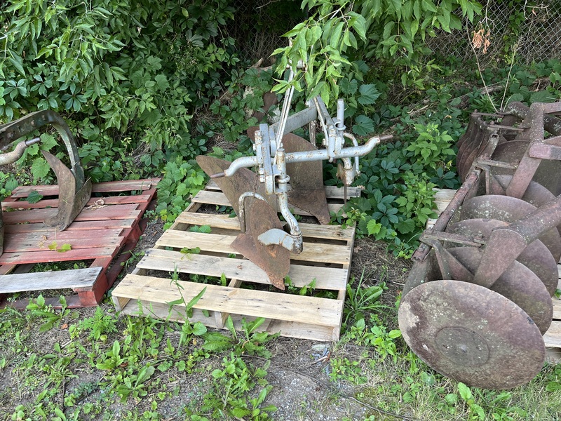3 point hitch attachments- plows/ disc, 