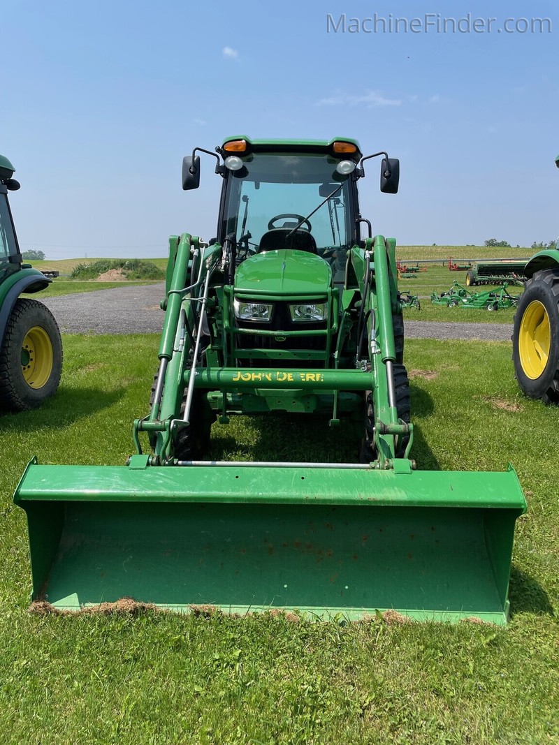 Tractors  2022 John Deere 4066R Tractor Photo