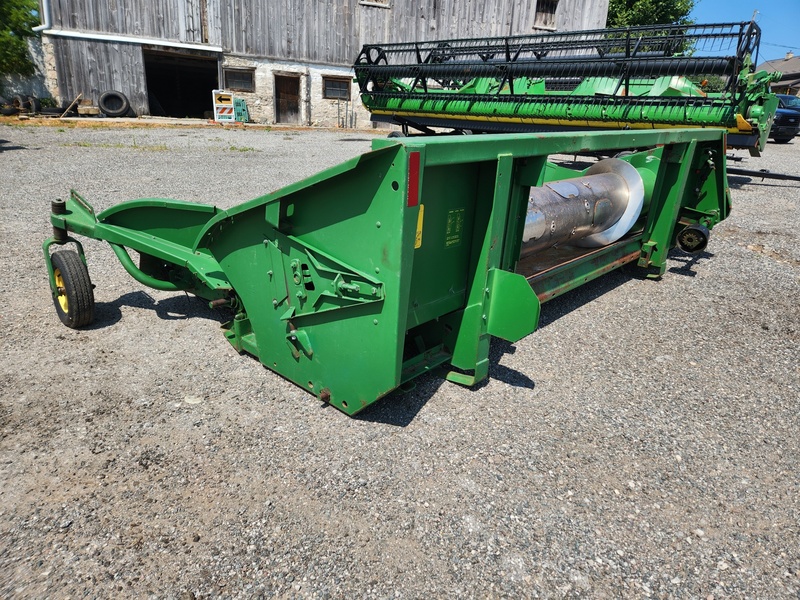 Combines & Harvesting Equipment  John Deere 912 Pickup Head  Photo