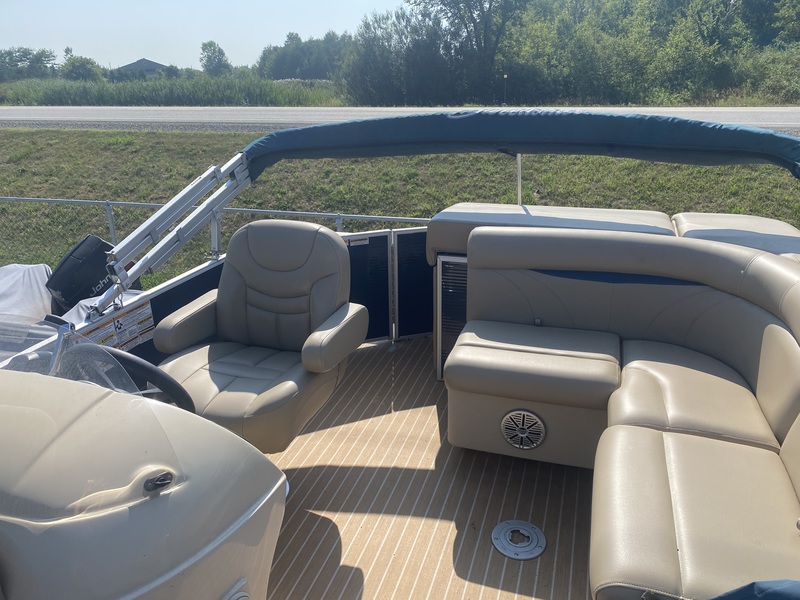 Boats  2017 Godfrey Sweetwater Pontoon  Photo